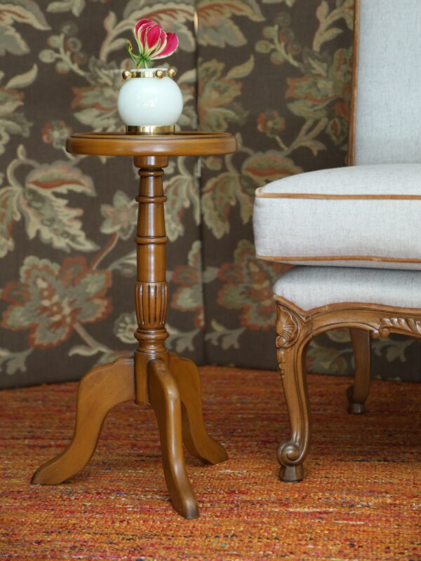Mesa Lateral Wine Table