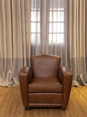 Poltrona Little Doyle em Couro Envelhecido